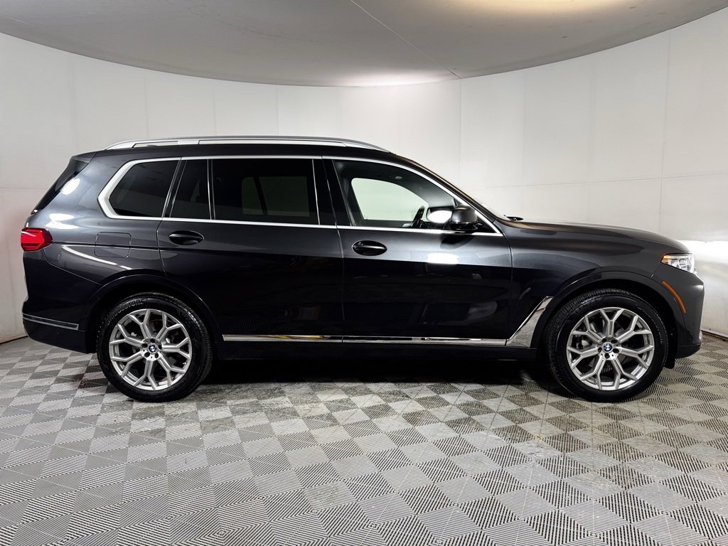 Used 2022 BMW X7 xDrive40i w/ Executive Package image 8