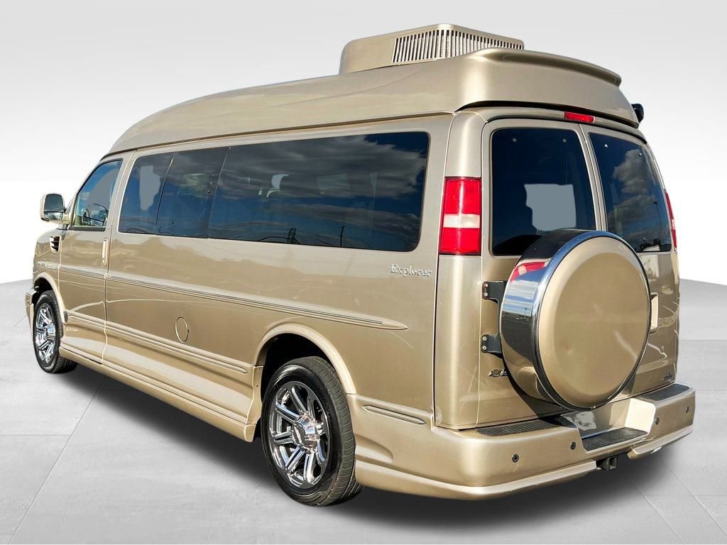 Used 2013 Chevrolet Express 2500 Extended image 10