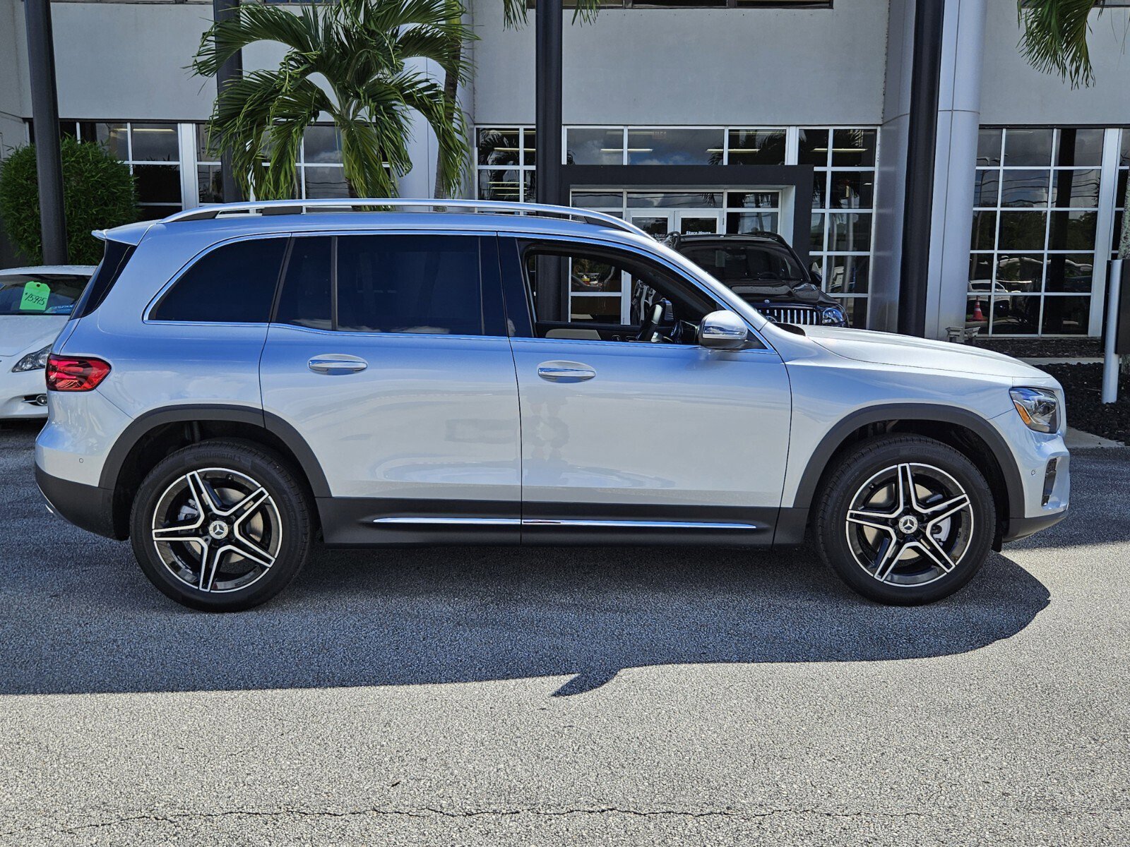 New 2026 Mercedes-Benz GLB 250 image 3