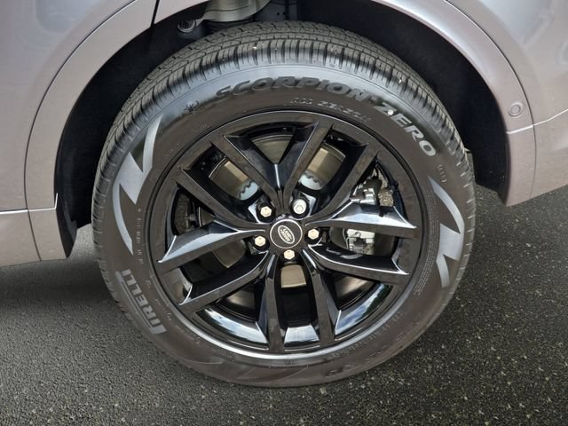 Used 2025 Land Rover Discovery Sport S AWD/4WD image 35