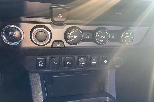 Used 2019 Toyota Tacoma TRD Off-Road image 32