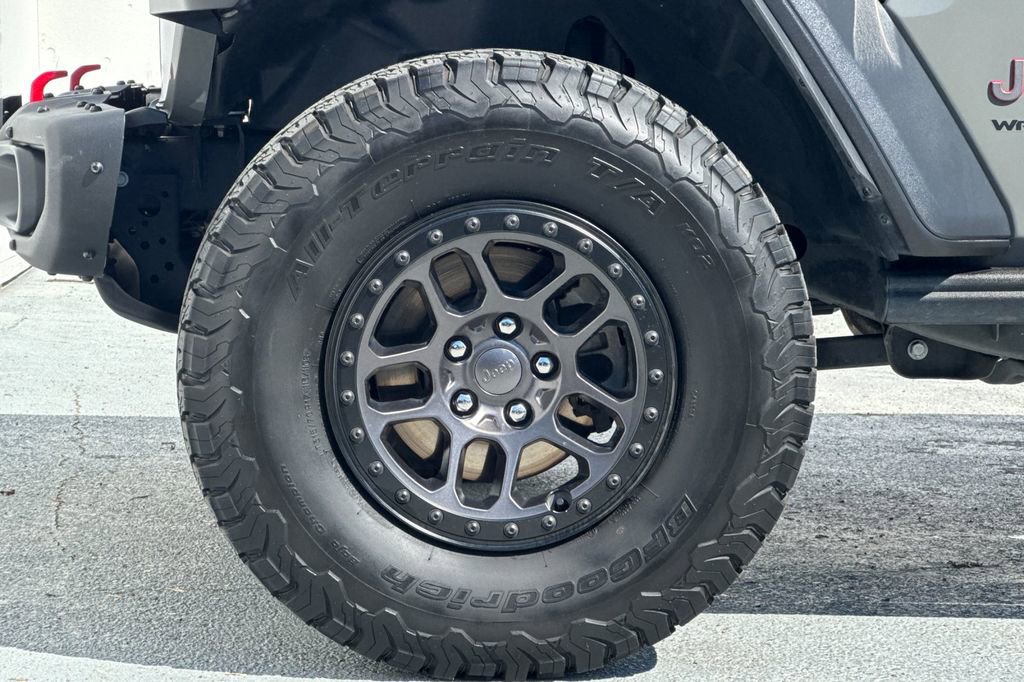 Used 2022 Jeep Wrangler Unlimited Rubicon w/ Xtreme Recon 35" Tire Package image 26