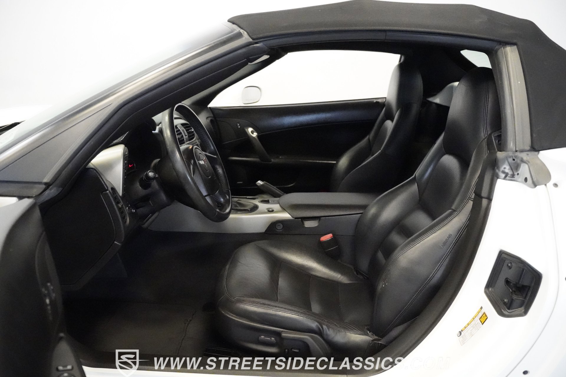 Used 2005 Chevrolet Corvette Convertible w/ Preferred Equipment Group image 3