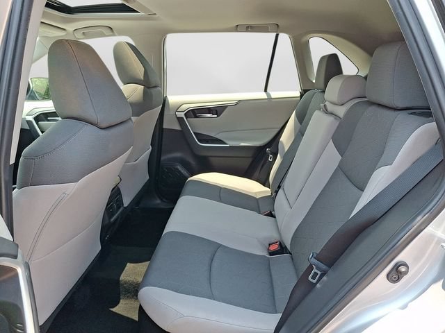 Used 2022 Toyota RAV4 XLE w/ Convenience Package AWD/4WD image 12