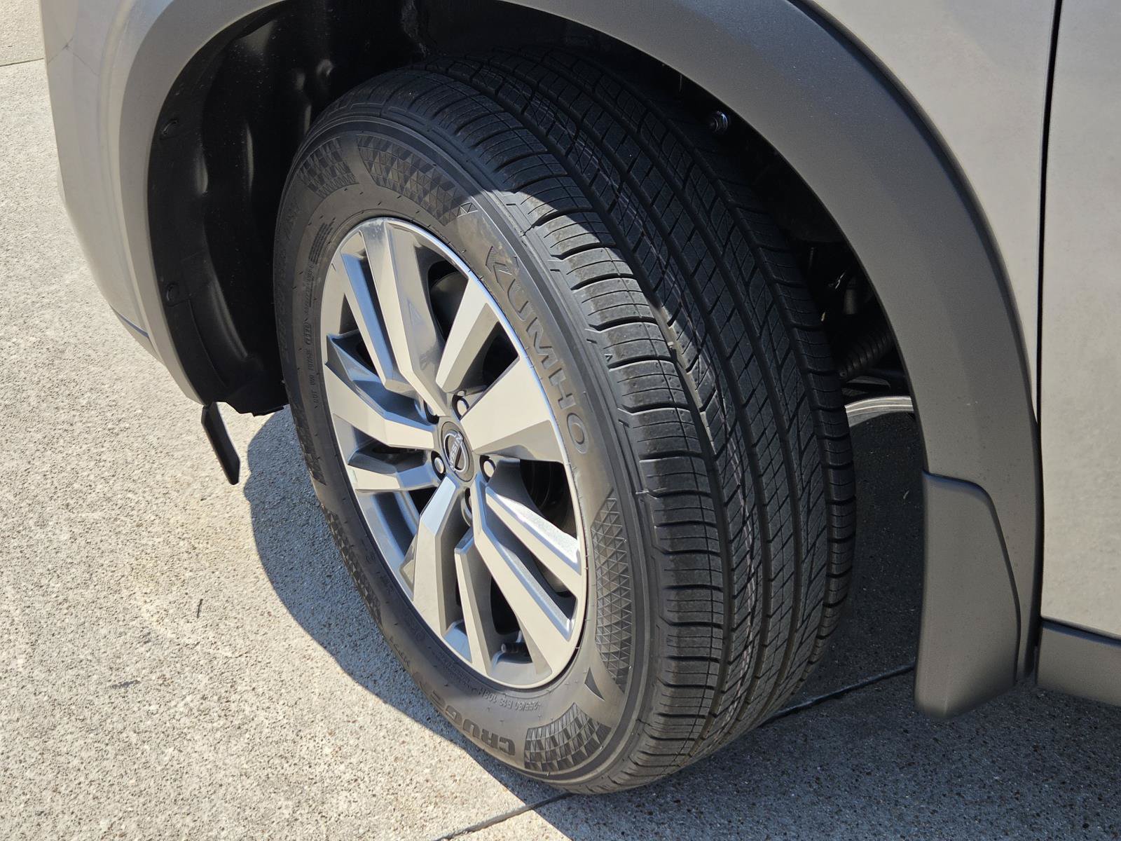 New 2026 Nissan Pathfinder SL FWD image 9