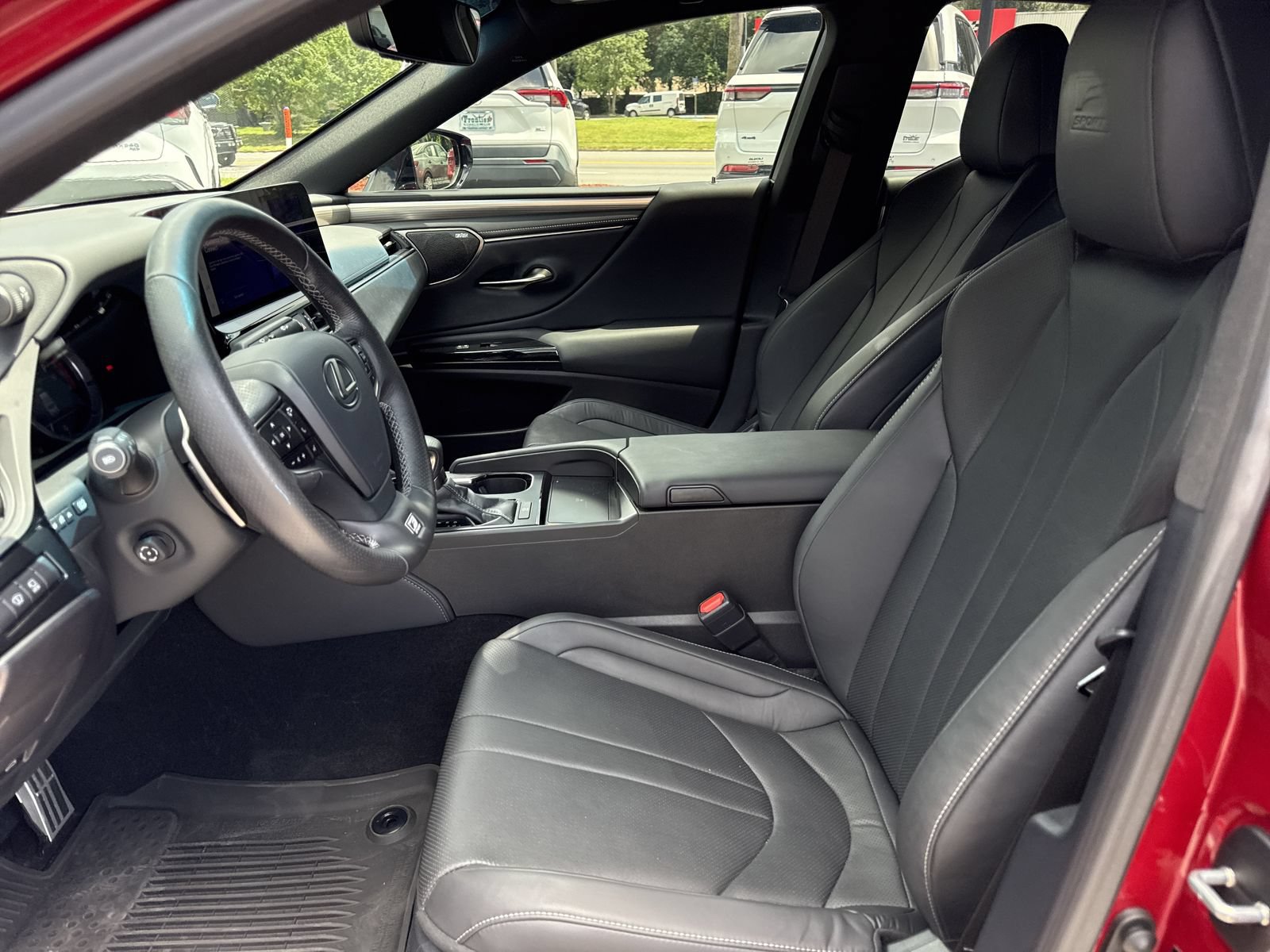 Used 2024 Lexus ES 350 F Sport w/ Accessory Package (Z2) FWD image 9
