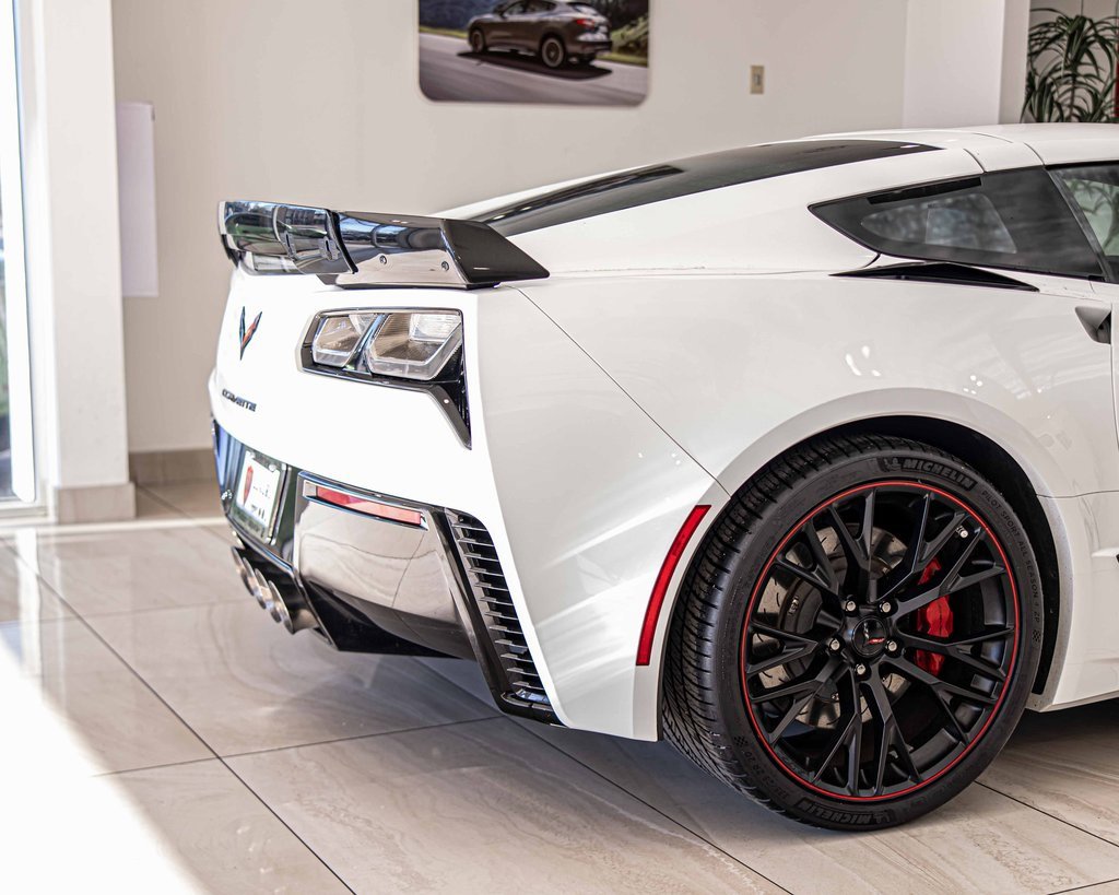 Used 2019 Chevrolet Corvette Z06 w/ Battery Protection Package image 13