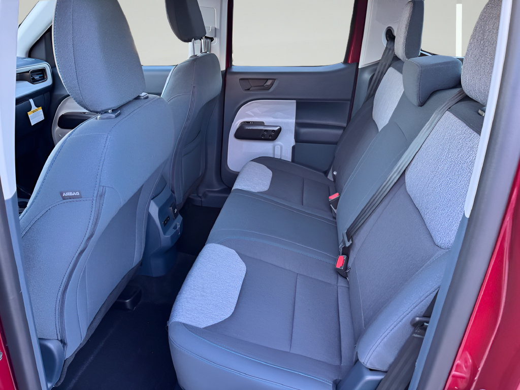 New 2026 Ford Maverick XLT w/ XLT Luxury Package FWD image 32