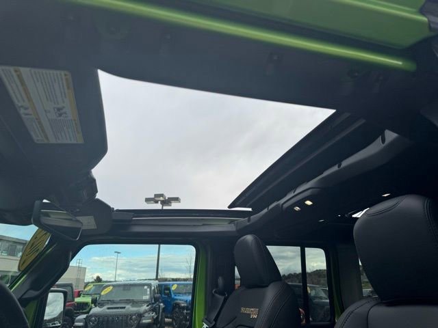 New 2025 Jeep Wrangler Unlimited Rubicon 392 image 31