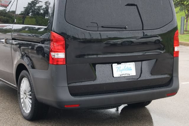 Used 2023 Mercedes-Benz Metris Passenger image 7