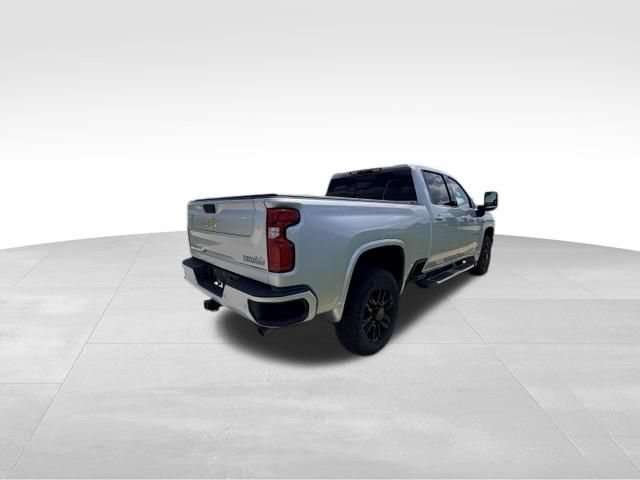 Used 2022 Chevrolet Silverado 2500 High Country w/ Safety Package II AWD/4WD image 4