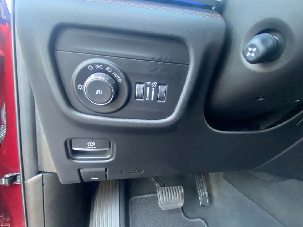 Used 2023 Jeep Grand Cherokee L Summit AWD/4WD image 12