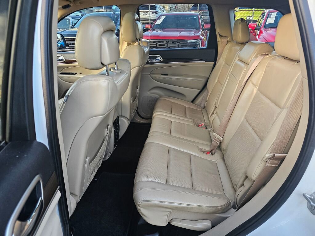 Used 2015 Jeep Grand Cherokee Limited w/ Luxury Group II image 15