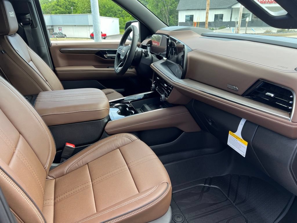 New 2026 Chevrolet Tahoe High Country w/ Sun And Tow Package AWD/4WD image 8
