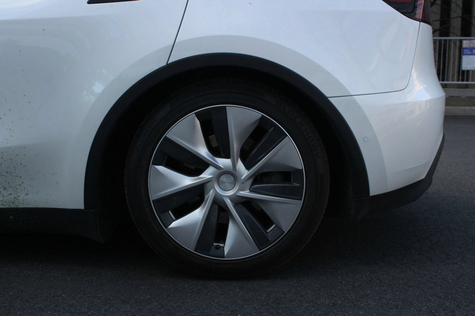 Used 2020 Tesla Model Y Long Range AWD/4WD image 10