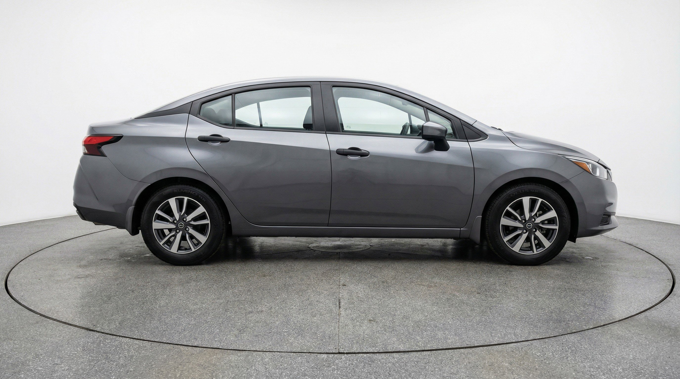 Used 2025 Nissan Versa SV image 11