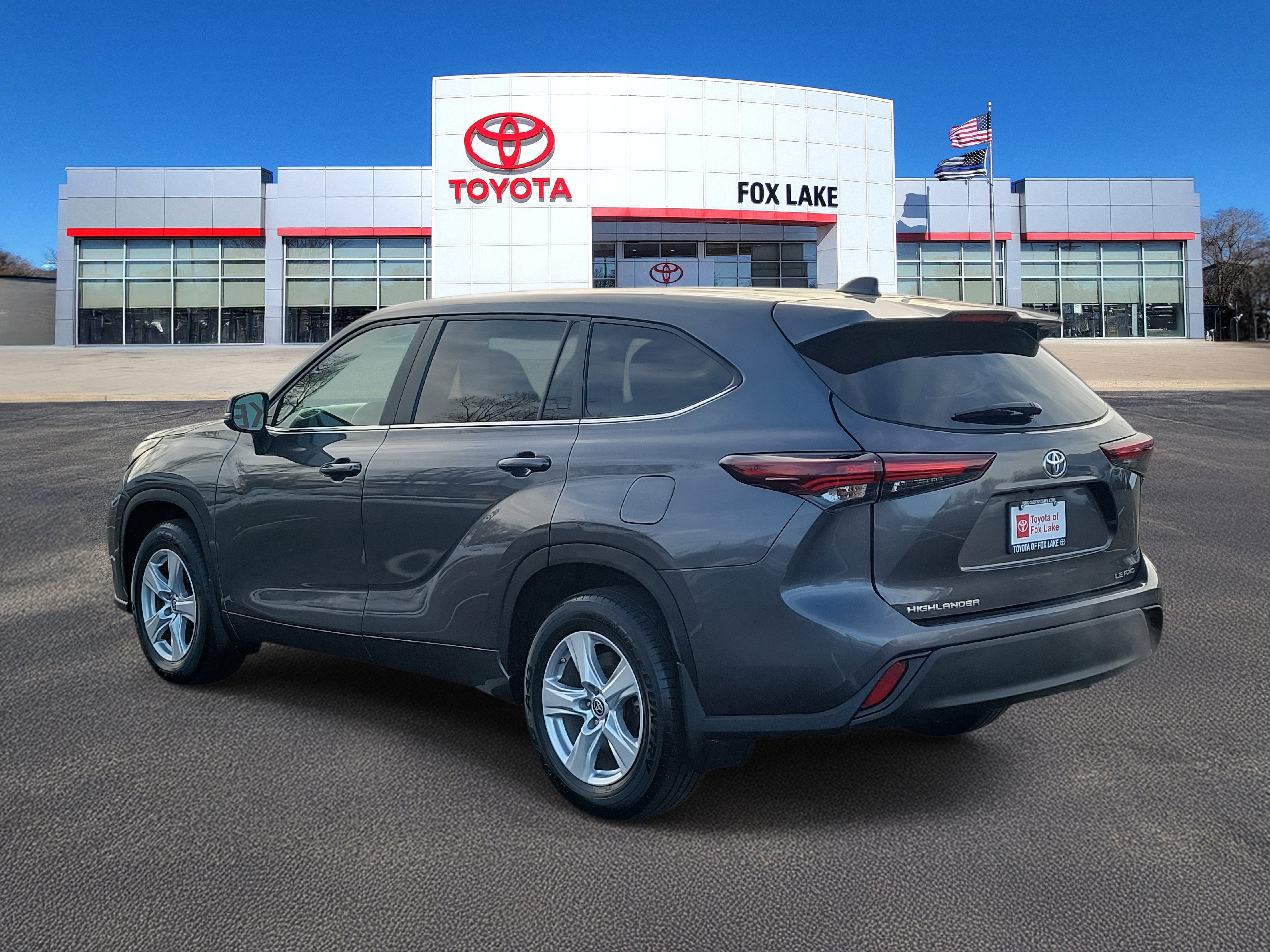 Used 2024 Toyota Highlander LE video 3