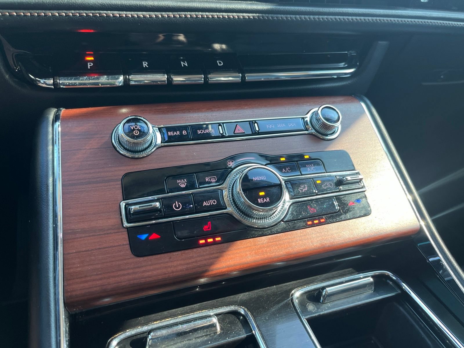 Used 2021 Lincoln Aviator Reserve RWD image 26