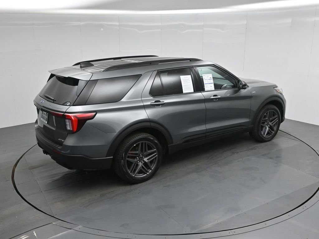 Used 2025 Ford Explorer ST-Line w/ ST-Line Street Pack image 42