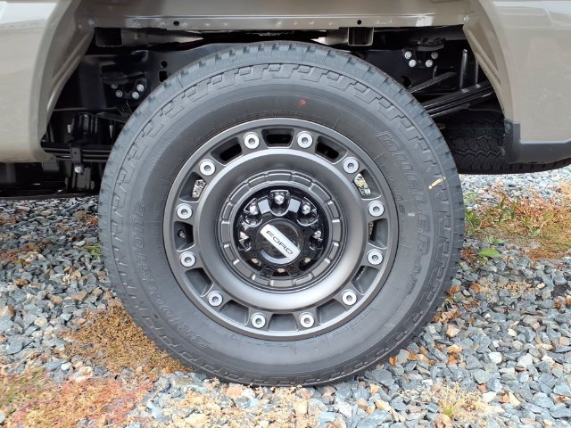 New 2027 Ford F250 XLT w/ XLT Premium Package AWD/4WD image 8