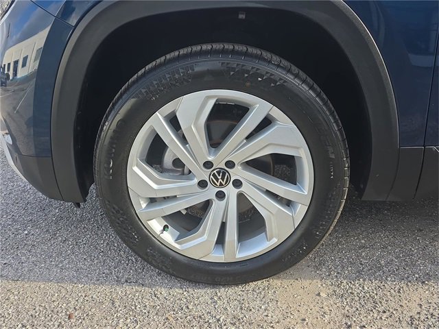 Used 2023 Volkswagen Atlas SE w/ Panoramic Sunroof Package image 7