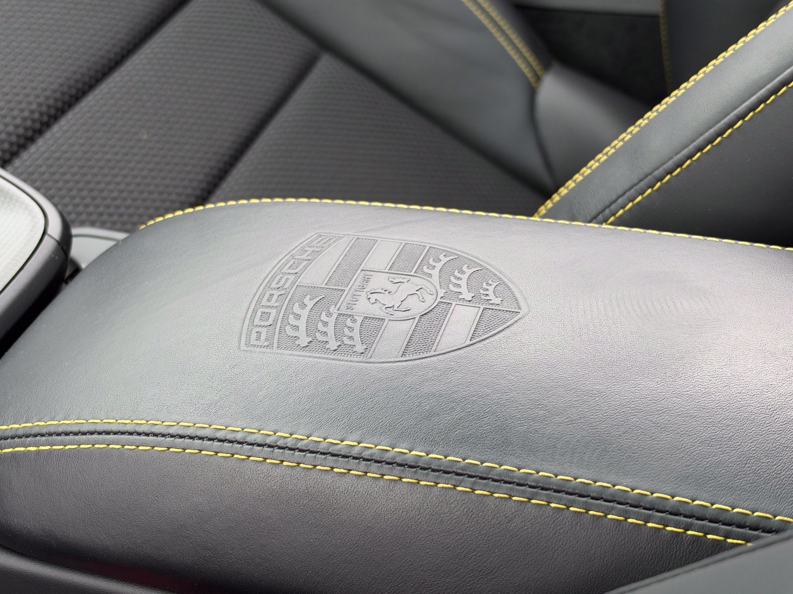 Certified 2023 Porsche 911 Carrera T RWD image 40