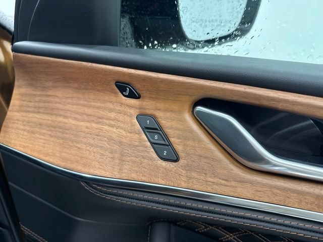 New 2026 Jeep Grand Cherokee Summit AWD/4WD image 18