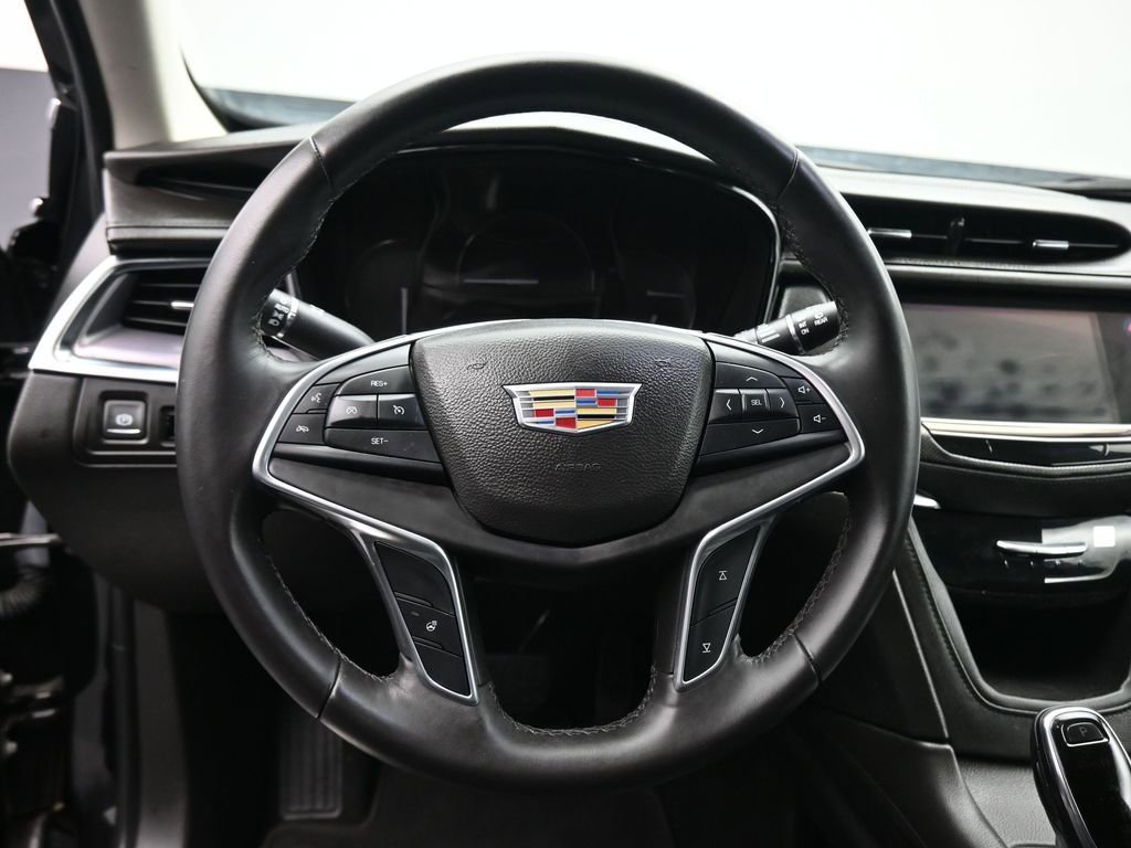 Used 2017 Cadillac XT5 Luxury w/ LPO, Wheel Lock Package image 16