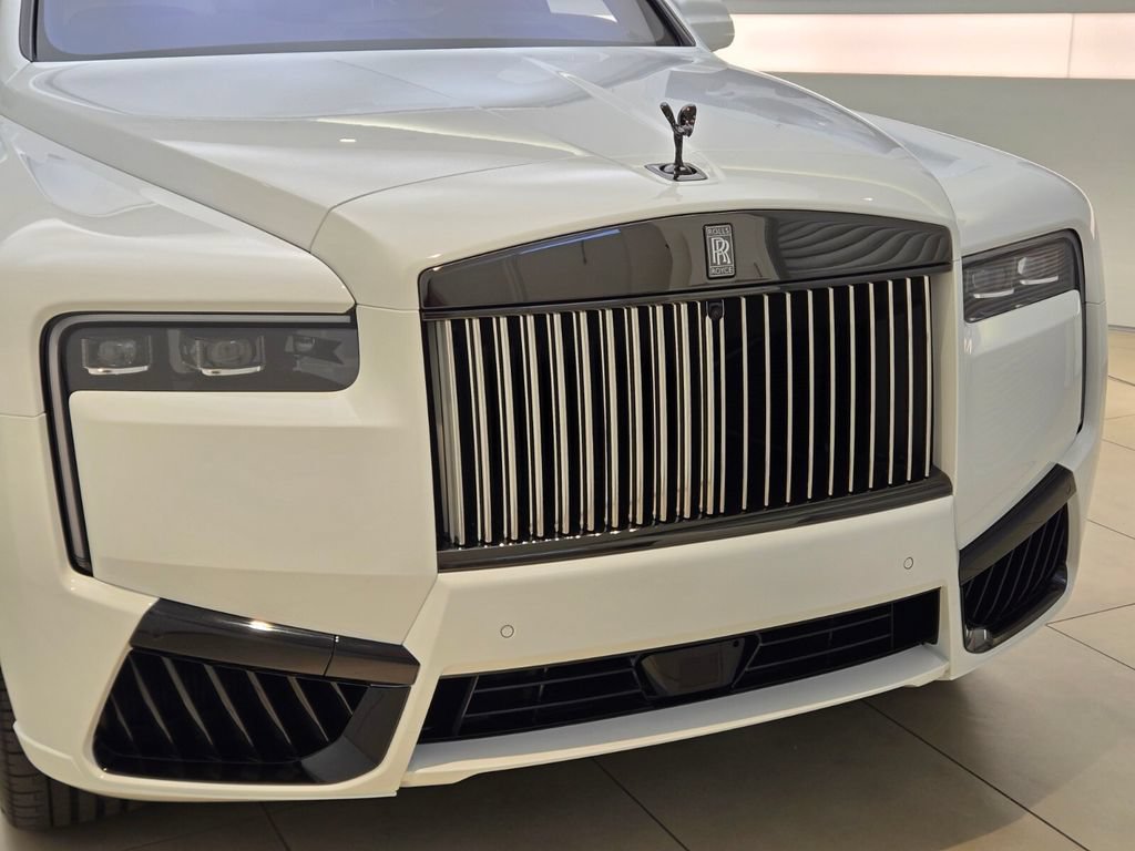 New 2027 Rolls-Royce Cullinan Black Badge AWD/4WD image 7
