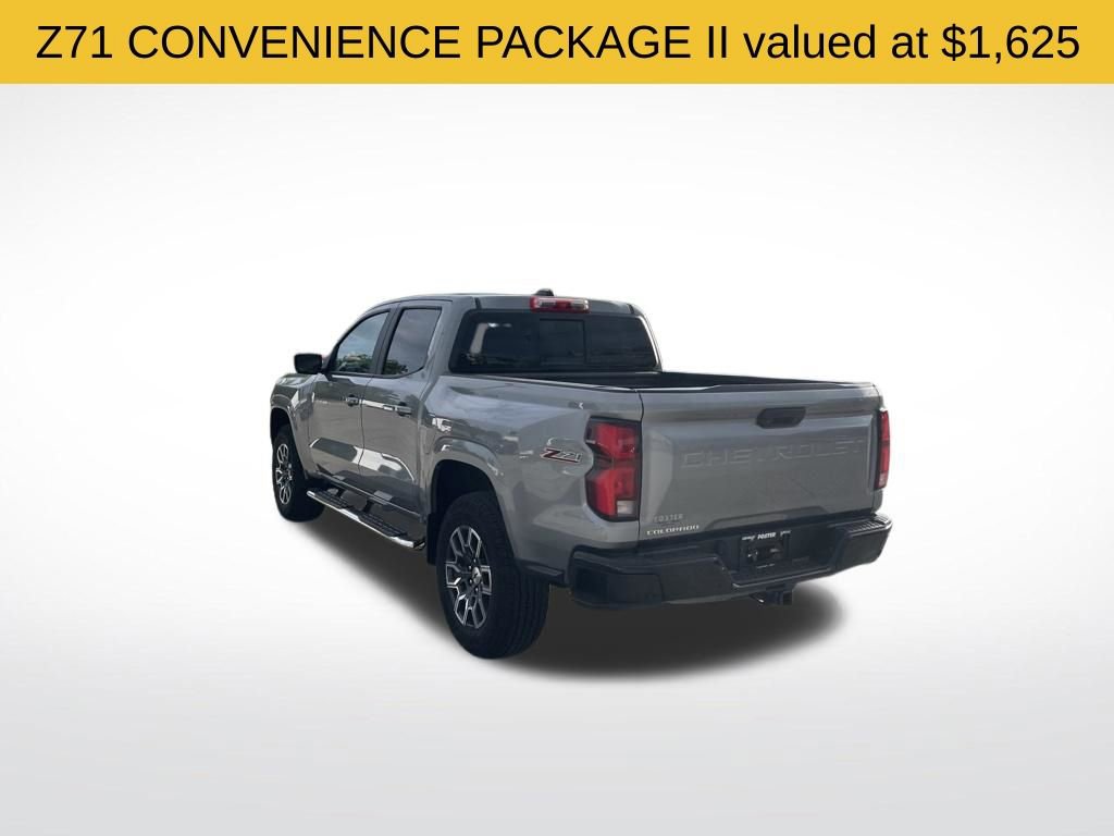 Used 2023 Chevrolet Colorado Z71 w/ Z71 Convenience Package 2 AWD/4WD image 3