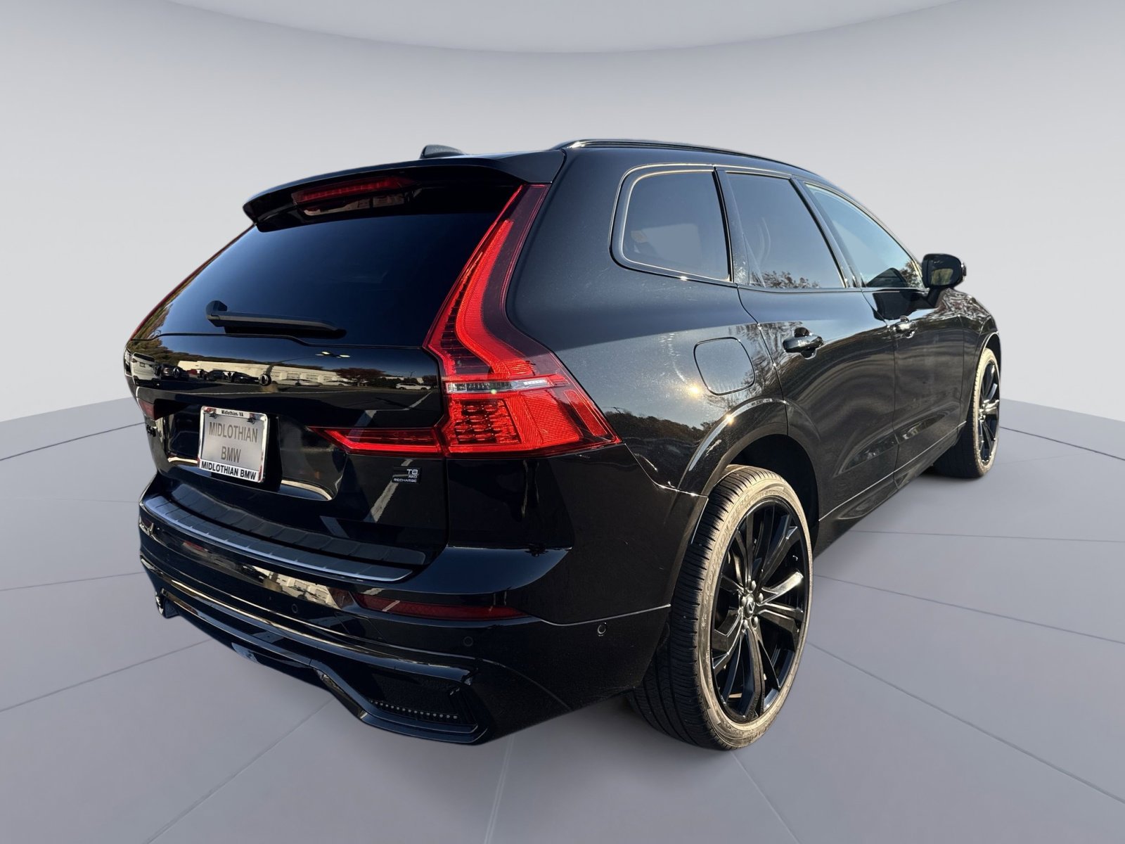 Used 2024 Volvo XC60 T8 Ultimate w/ Protection Package Premier image 29