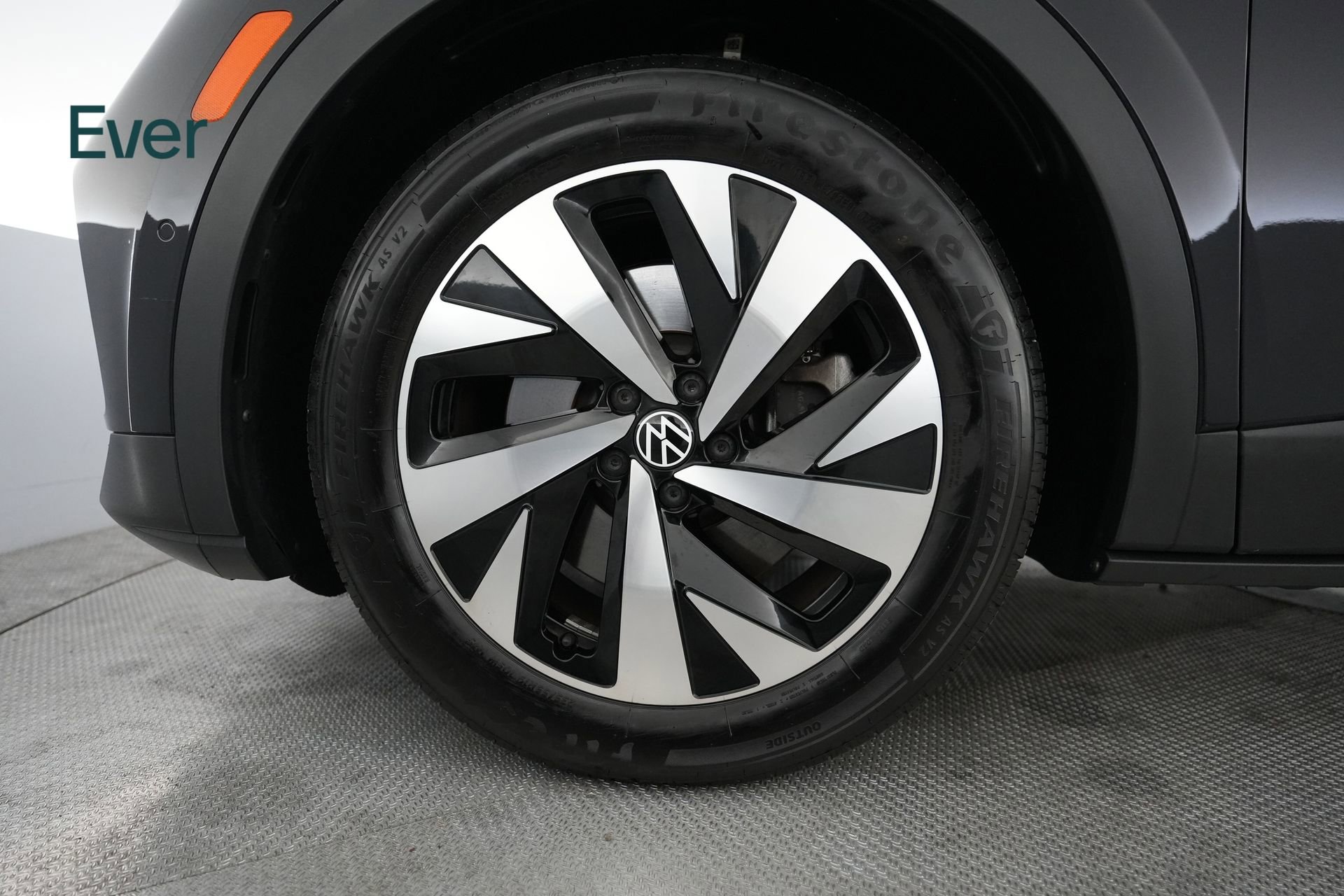 Used 2023 Volkswagen ID.4 Pro image 19