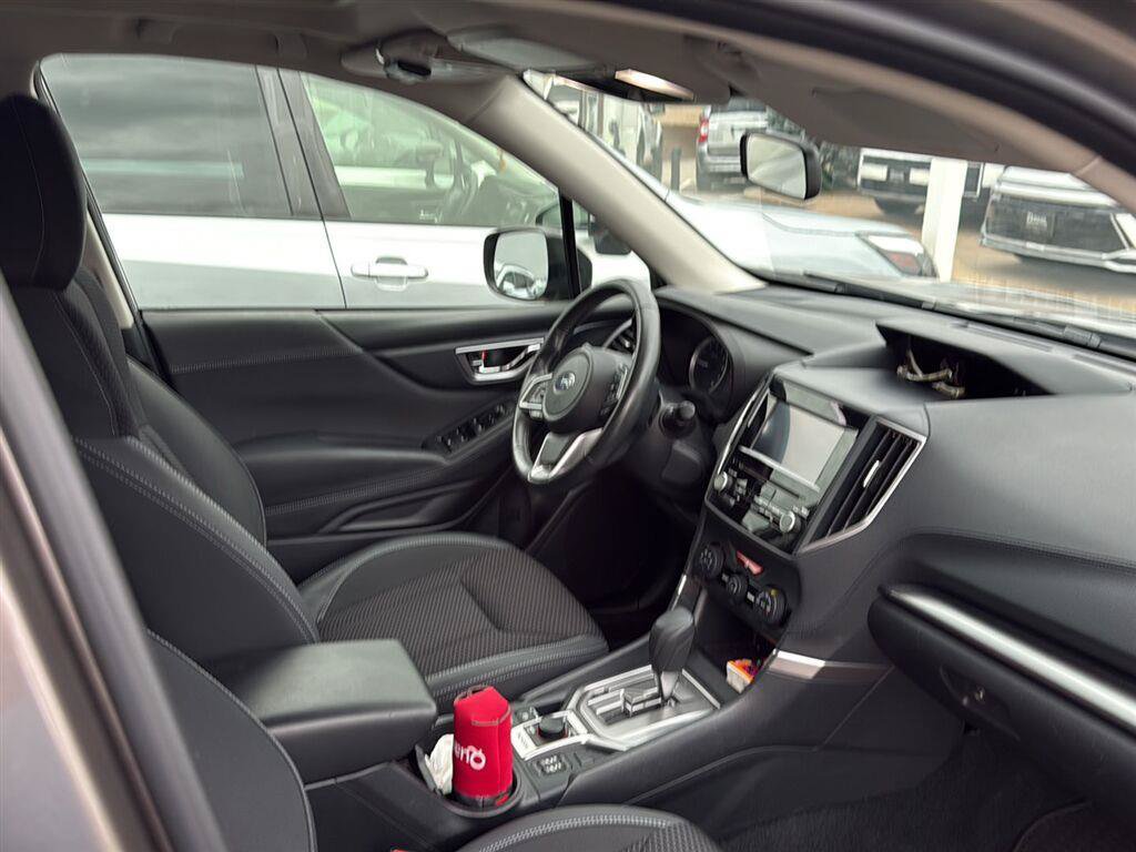 Used 2022 Subaru Forester Premium AWD/4WD image 8