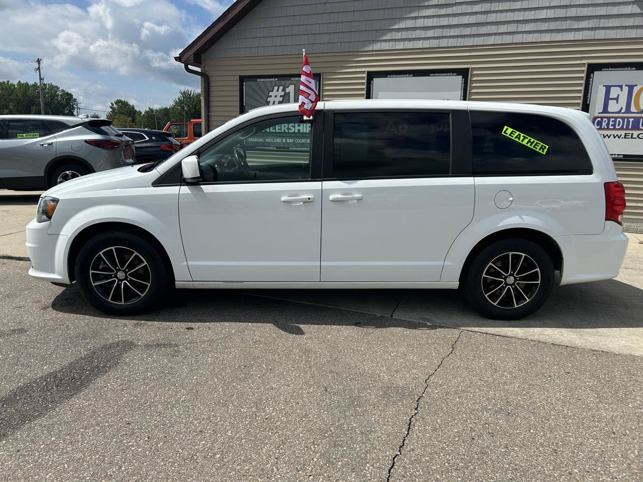 Used 2018 Dodge Grand Caravan SE FWD image 8