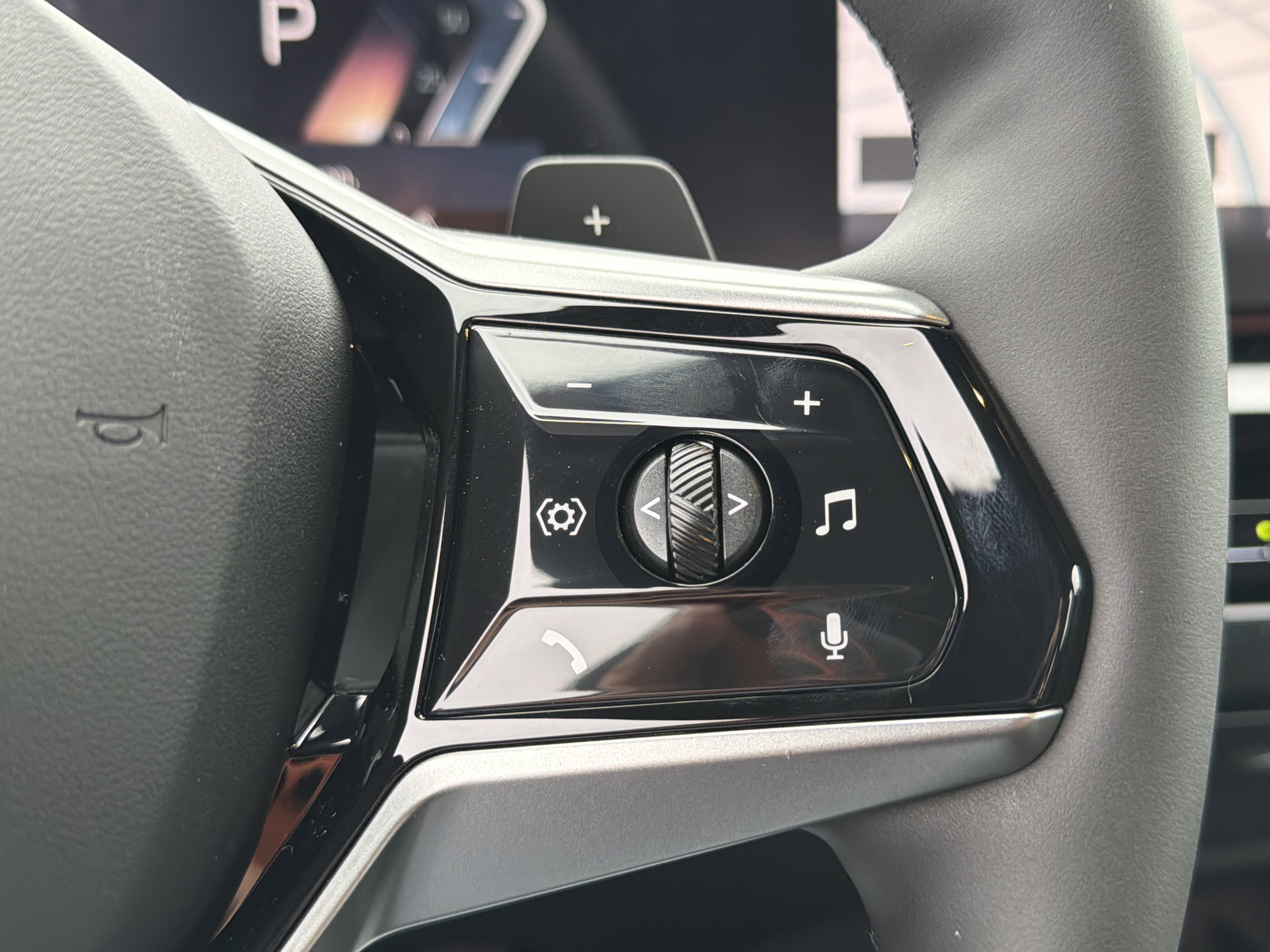 New 2026 BMW 530i w/ Convenience Package image 11