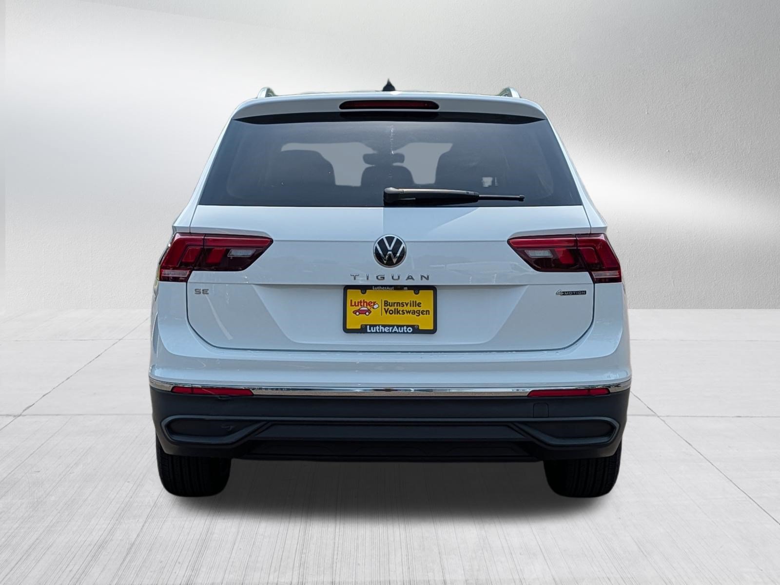 Used 2022 Volkswagen Tiguan SE AWD/4WD image 6
