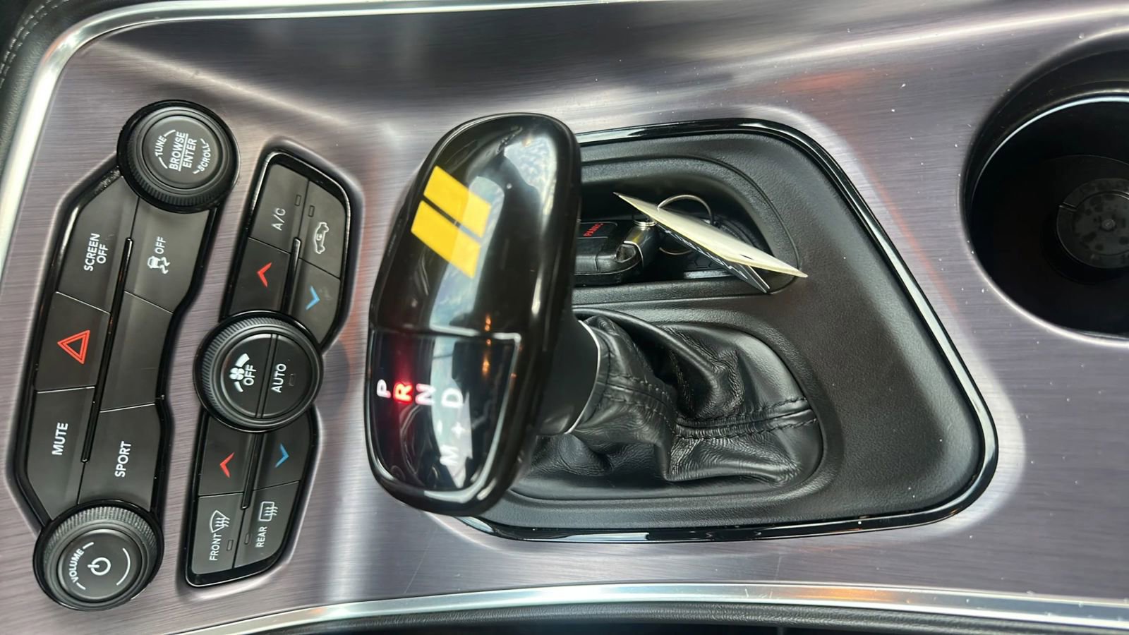 Used 2018 Dodge Challenger SXT image 25