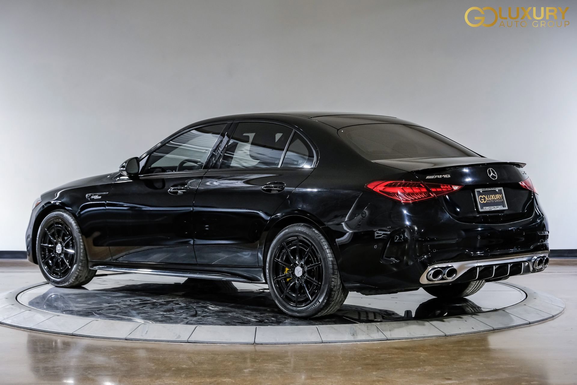 Used 2024 Mercedes-Benz C 43 AMG 4MATIC Sedan w/ Driver Assistance Package image 12