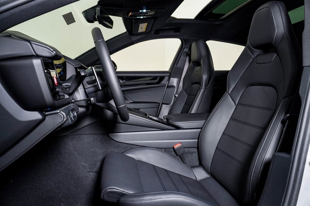 New 2026 Porsche Panamera 4 image 5