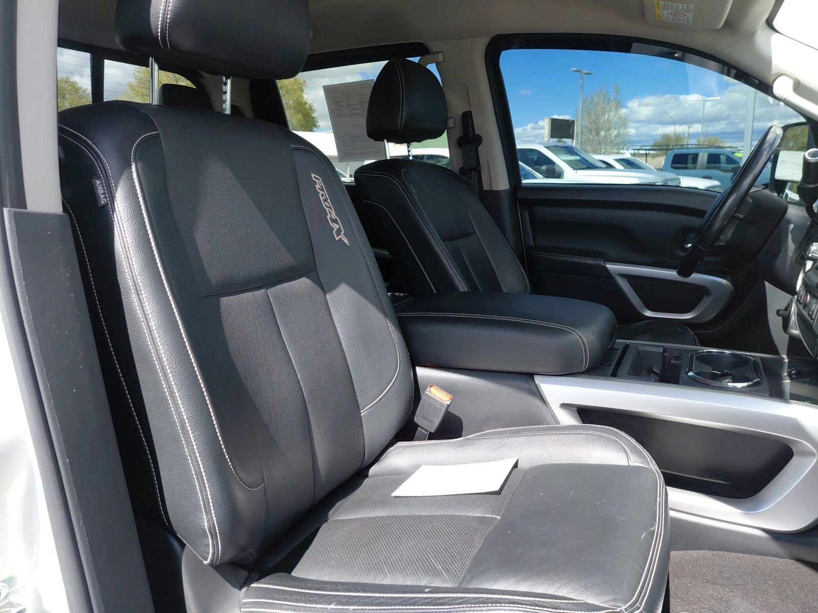 Used 2019 Nissan Titan PRO-4X image 36