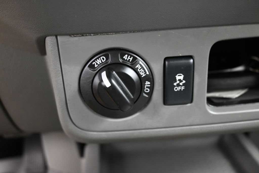 Used 2021 Nissan Frontier SV AWD/4WD image 22