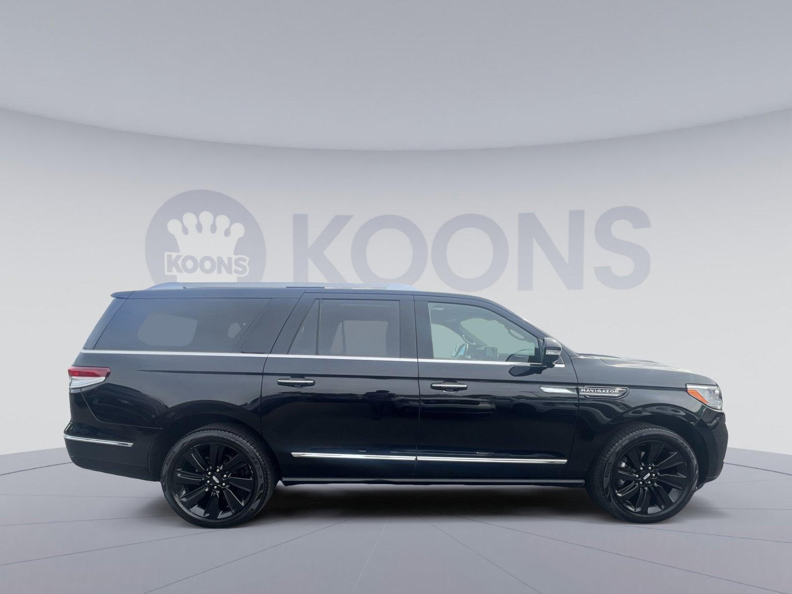 Used 2022 Lincoln Navigator L Reserve AWD/4WD image 17