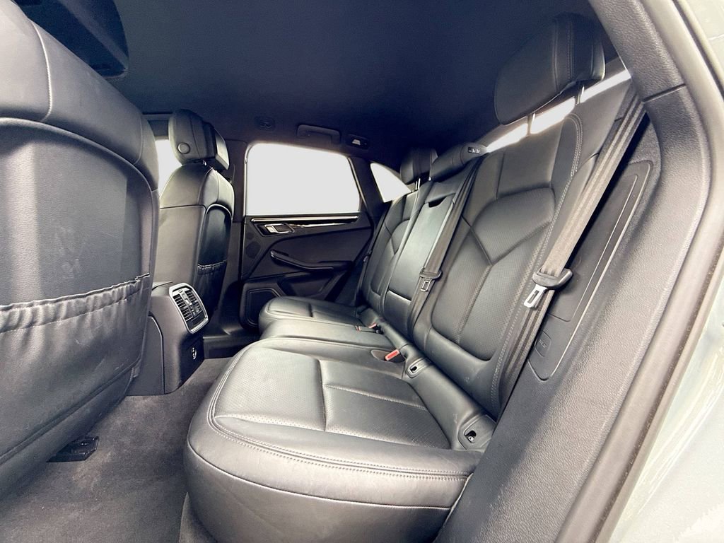 Used 2021 Porsche Macan AWD/4WD image 26