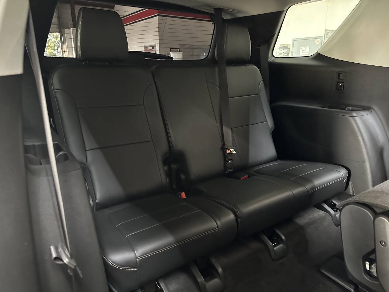 Used 2019 Chevrolet Traverse LT w/ LPO, Floor Liner Package FWD image 15