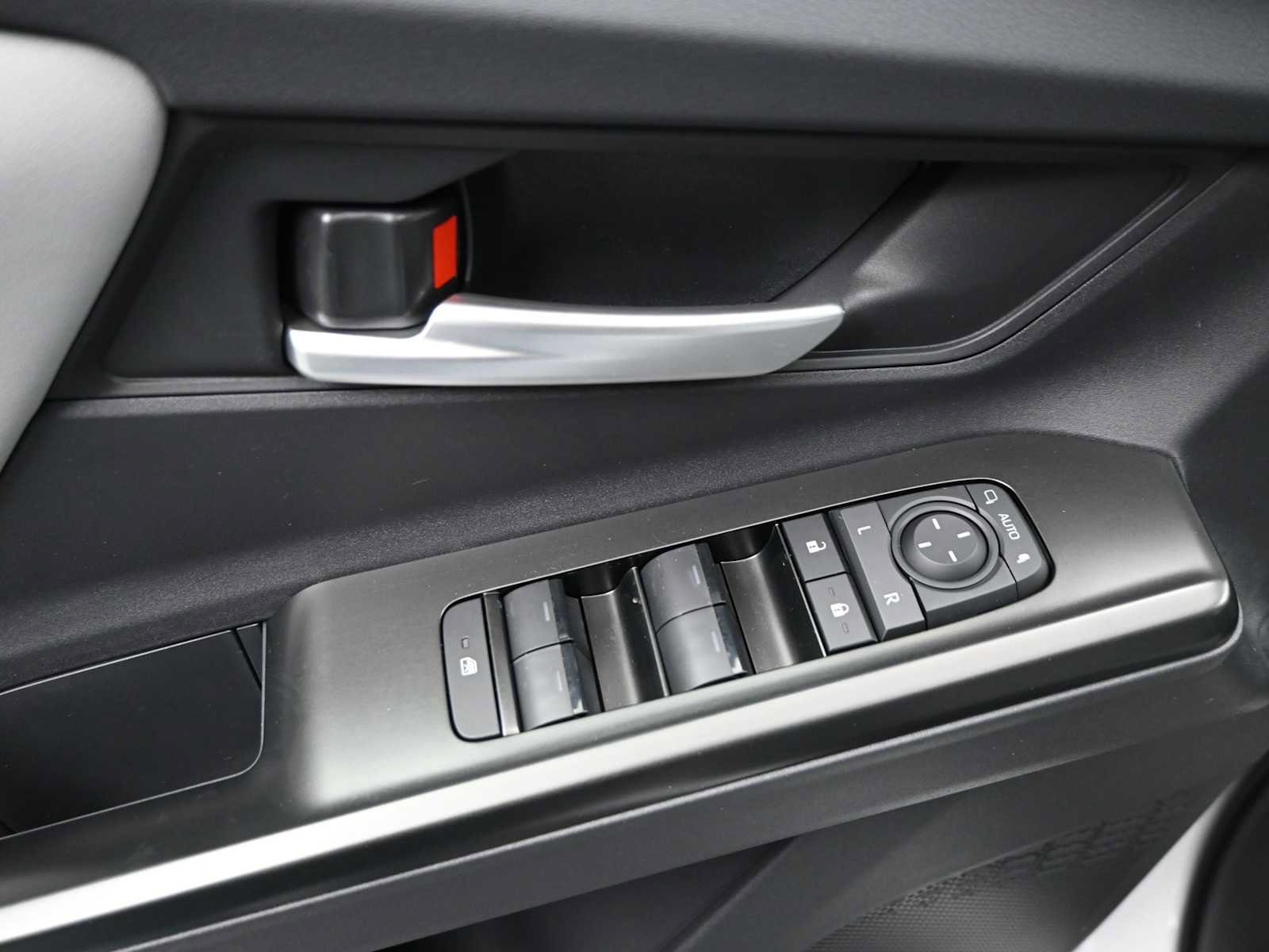 New 2026 Subaru Solterra Premium image 8