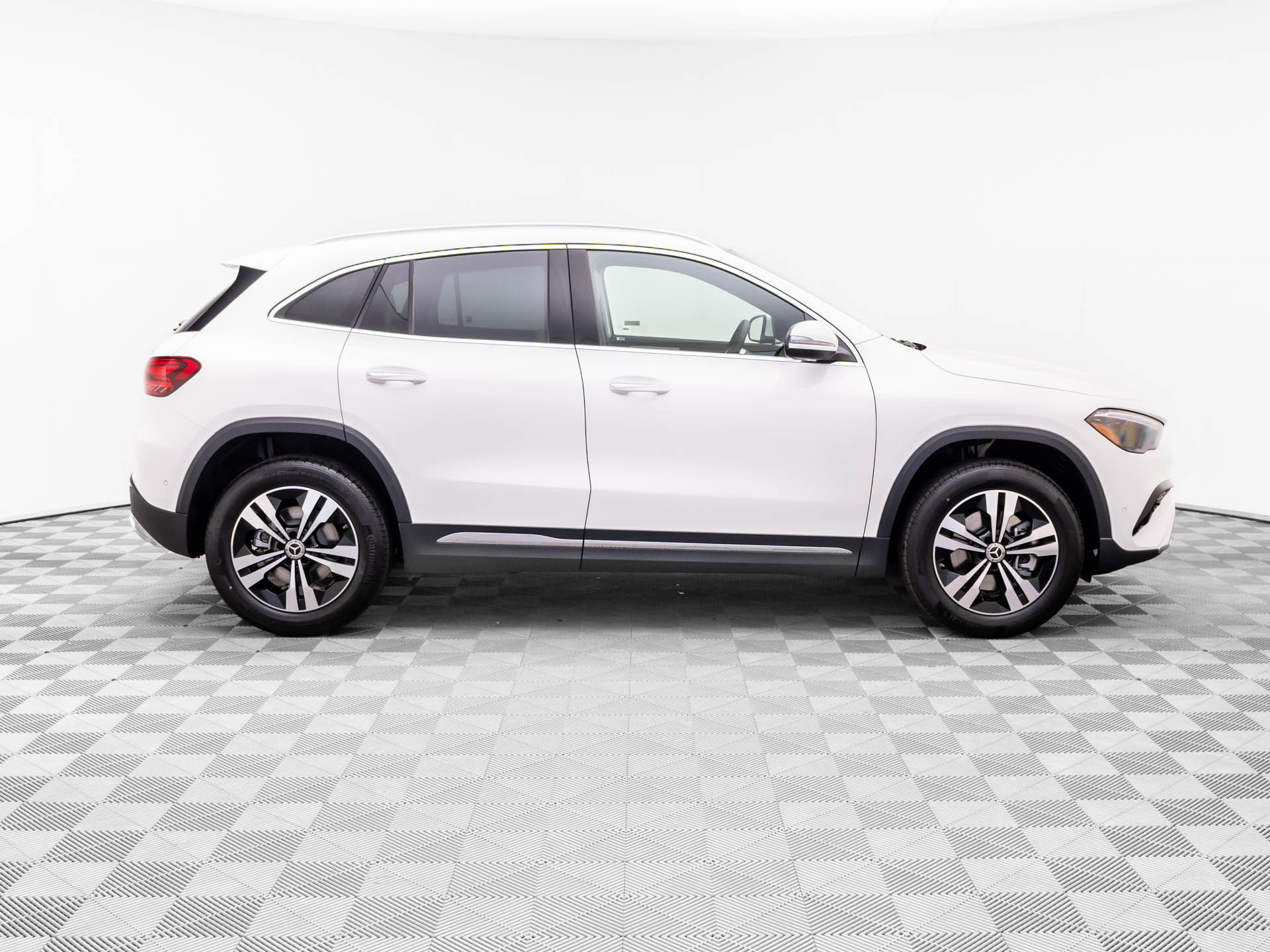 New 2026 Mercedes-Benz GLA 250 4MATIC image 6