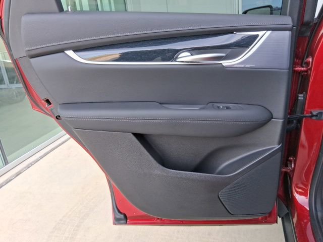 New 2026 Cadillac XT5 Premium Luxury w/ LPO, ONYX Package image 21