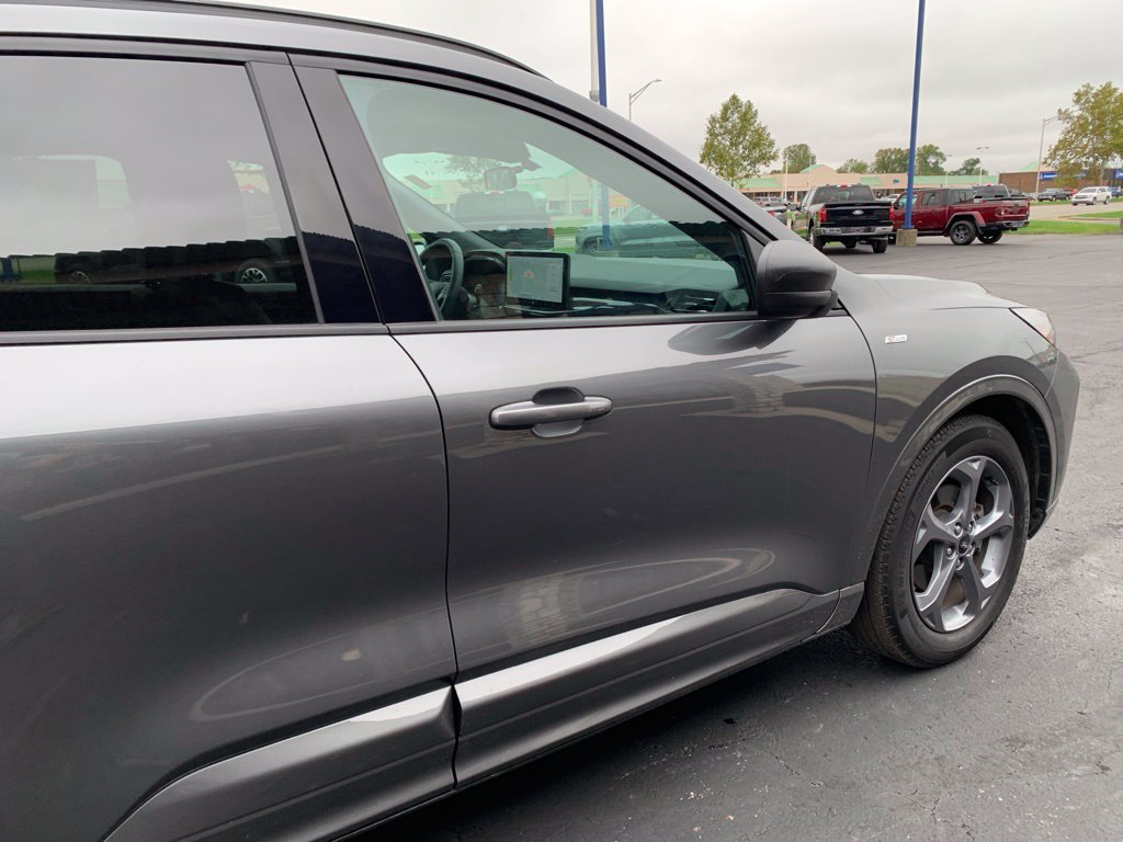 Certified 2023 Ford Escape ST-Line w/ Tech Pack #1 FWD image 15