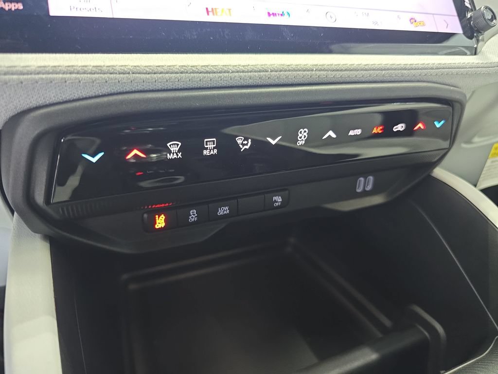 New 2026 Jeep Cherokee Laredo AWD/4WD image 21