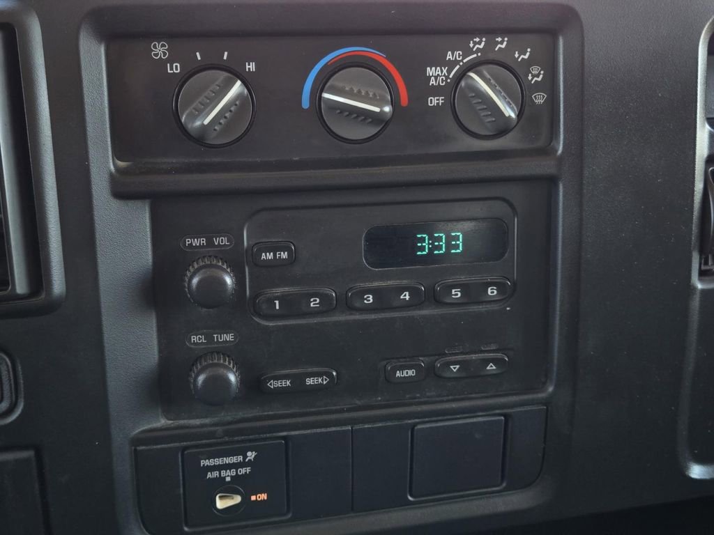 Used 2006 Chevrolet Express 3500 image 22